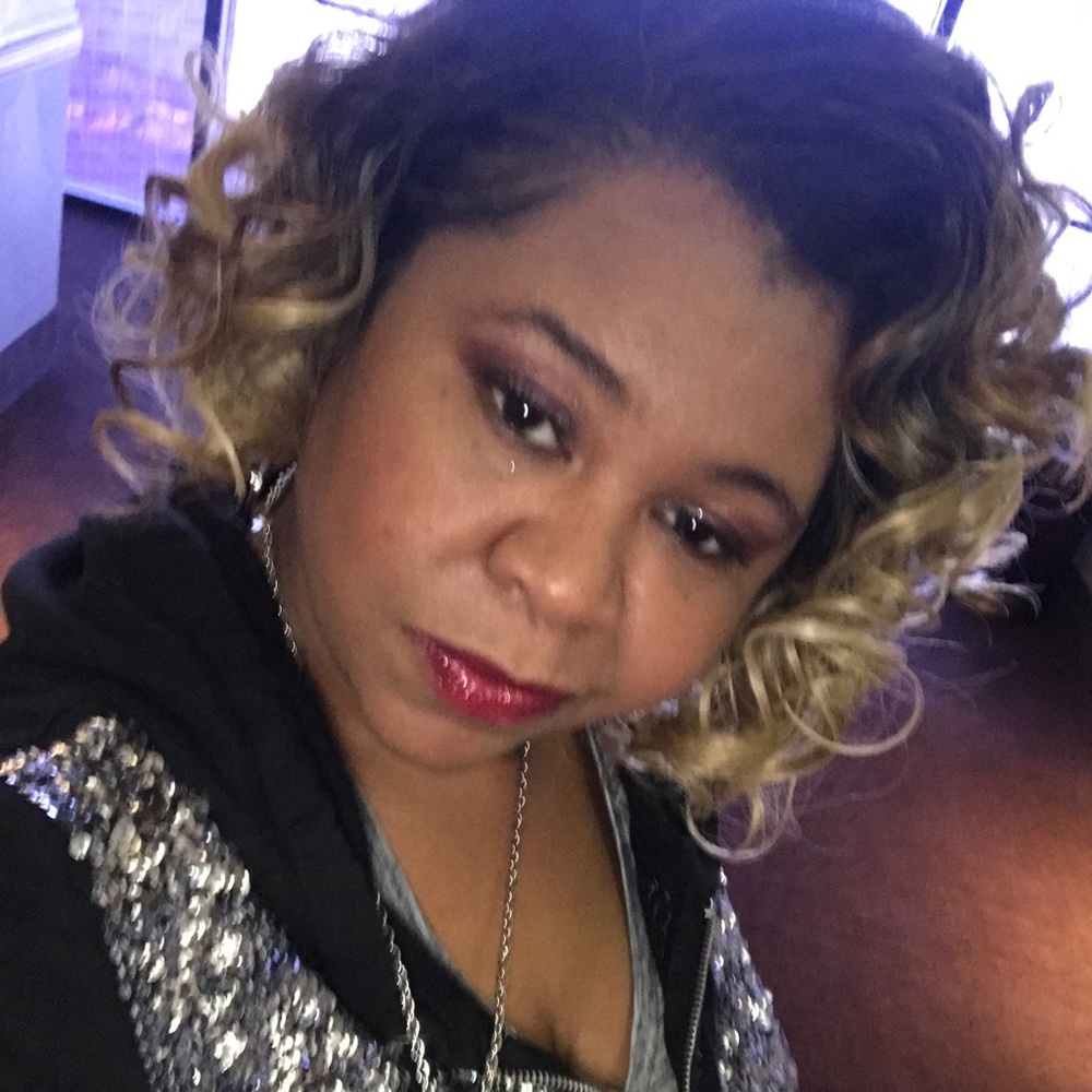 Meet your Posher, Holly